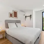 Private Garden Oasis, A Charming Flat In Bonfim *