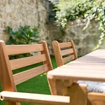 Private Garden Oasis, A Charming Flat In Bonfim * Fouto
