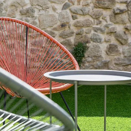 Apartment Private Garden Oasis, A Charming Flat In Bonfim Fouto