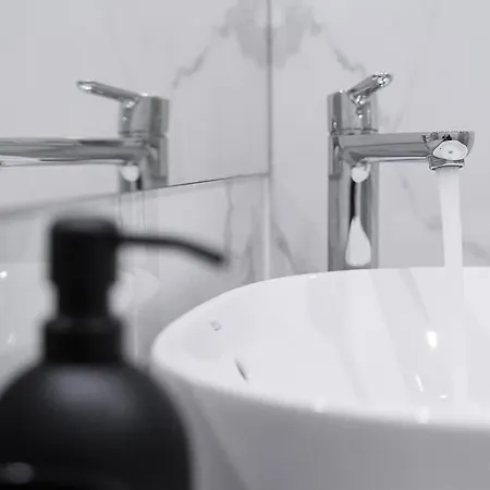 Private Garden Oasis, A Charming Flat In Bonfim