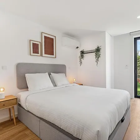 Private Garden Oasis, A Charming Flat In Bonfim *