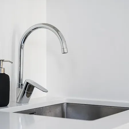 Appartement Private Garden Oasis, A Charming Flat In Bonfim