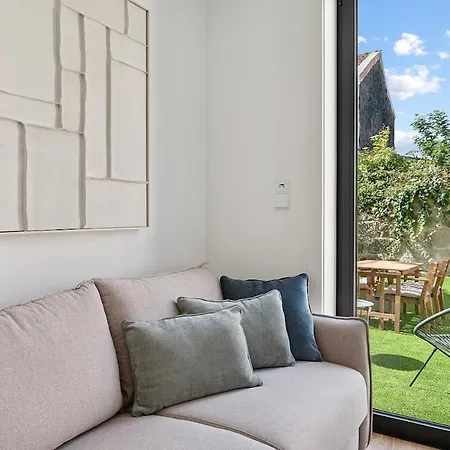 Private Garden Oasis, A Charming Flat In Bonfim *
