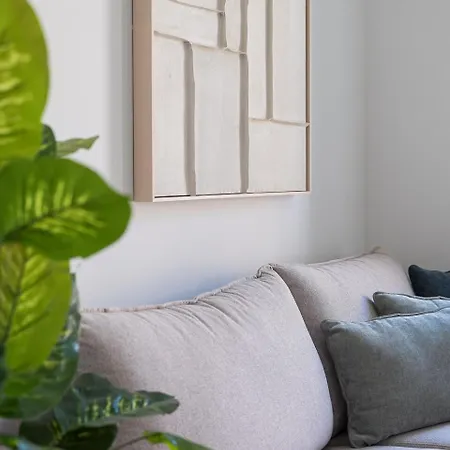 Private Garden Oasis, A Charming Flat In Bonfim