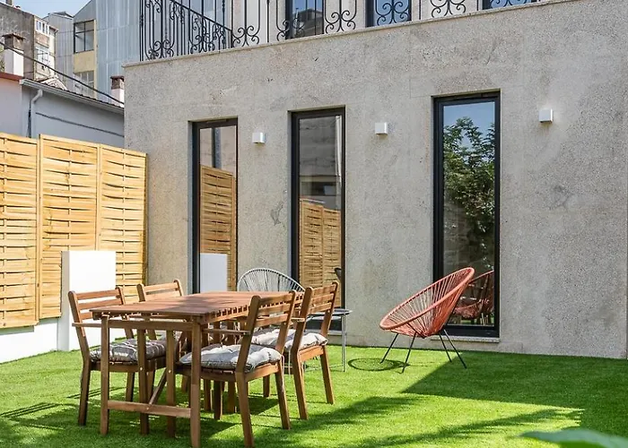 Private Garden Oasis, A Charming Flat In Bonfim