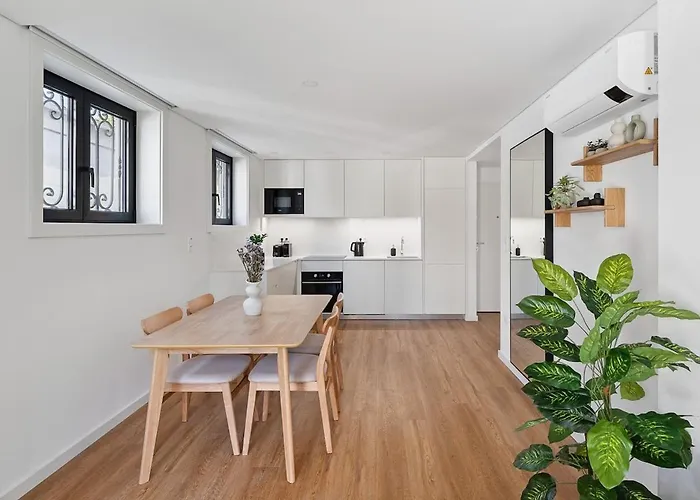 Апартаменты Private Garden Oasis, A Charming Flat In Bonfim Fouto