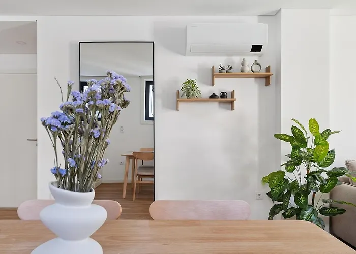 Апартаменты Private Garden Oasis, A Charming Flat In Bonfim *