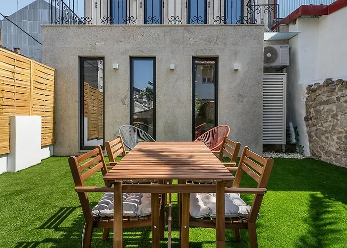 Private Garden Oasis, A Charming Flat In Bonfim Апартаменты *