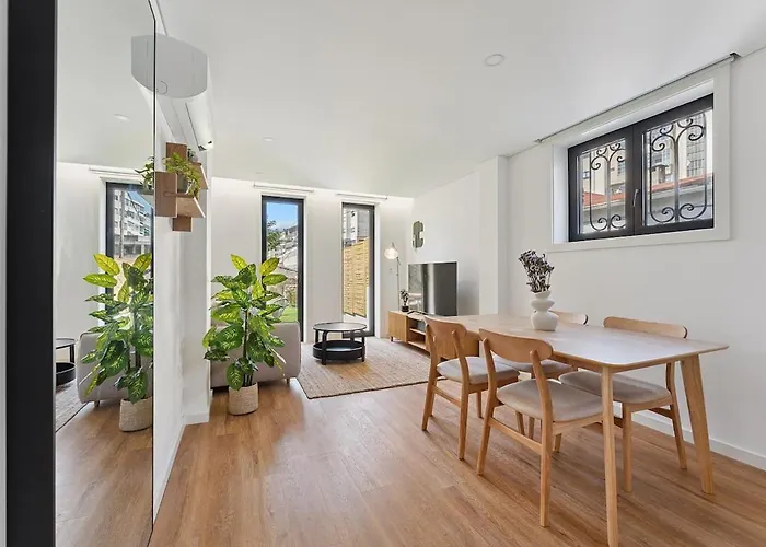 Private Garden Oasis, A Charming Flat In Bonfim 公寓